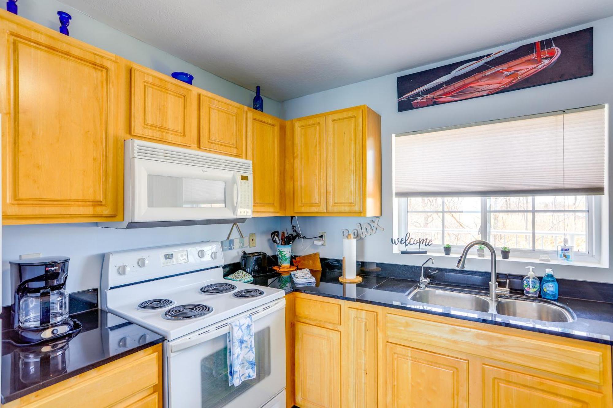 Cozy Middle Bass Island Getaway On Lake Eerie! Put-in-Bay Exterior photo